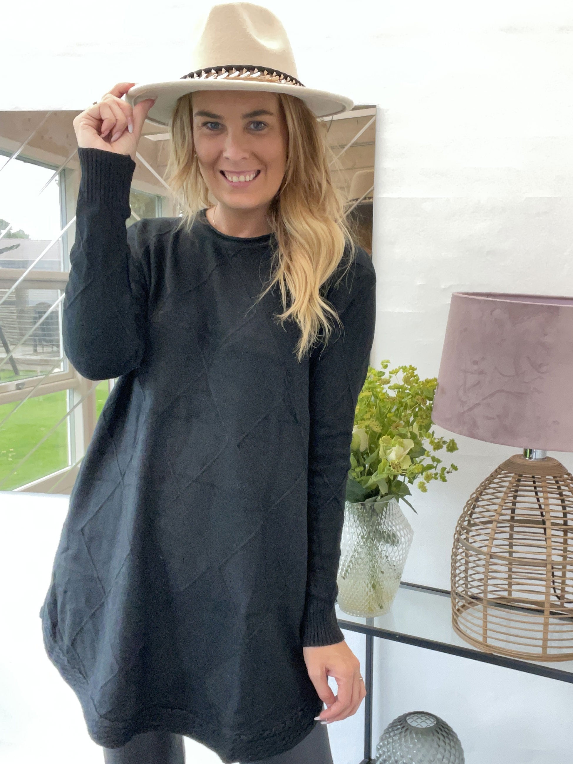 Debbie - Lång blus i mjuk stickning